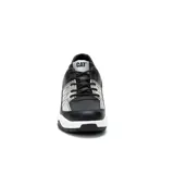 Sneaker de estilo chunky para mujer, con capellada de cuero negro y detalles en material metalizado plateado con textura. Cuenta con una suela de plataforma blanca de gran volumen y base de goma negra.