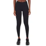 Calza deportiva Fila modelo Flat Life II, de corte ajustado y tiro alto, diseñada para brindar soporte y libertad de movimiento durante el entrenamiento.