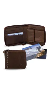 Billetera de cuero marrón oscuro con cierre perimetral. Presenta un detalle de doble pespunte artesanal en el frente y el logo grabado. El interior cuenta con compartimentos para billetes, tarjeteros y un monedero con broche.