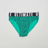 Pack de tres slips para hombre con cintura elástica ancha con la inscripción 'ULTIMATE'. Incluye un modelo negro con estampado de bloques, uno azul con temática de videojuegos y uno verde con estampado geométrico.