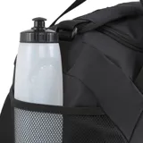 Bolso deportivo Puma color negro con logo blanco y rayas blancas en el frente. Tiene doble asa de mano y correa de hombro ajustable.