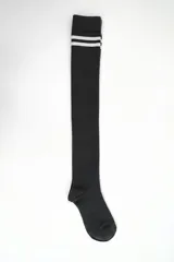 Medias can can de color gris oscuro, largas hasta el muslo, con diseño de dos franjas blancas horizontales en la parte superior.