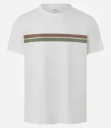 Remera de algodón con cuello redondo, mangas cortas y corte regular. Presenta un diseño con franjas horizontales en tonos contrastantes en la parte superior del pecho.