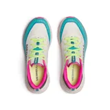 Championes de trail running Merrell modelo Agility Peak 6 para mujer, color blanco con detalles en celeste, fucsia y verde lima, con suela Vibram.
