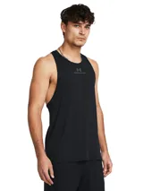 Musculosa deportiva Under Armour de corte atlético, confeccionada en tejido técnico elástico y transpirable con tecnología de secado rápido. Presenta diseño sin mangas con sisas amplias, cuello redondo y logo de la marca estampado en el pecho.