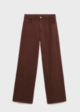 Jeans wide leg tiro alto color marrón, confeccionados en 100% algodón, con diseño de cinco bolsillos, trabillas y cierre frontal con cremallera y botón.