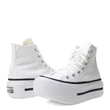 Championes de lona blancos de caña alta, con plataforma doble y cordones. Presentan puntera de goma y entresuela de EVA para amortiguación. Modelo unisex.