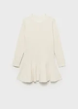 Vestido corto de punto fino con diseño evasé y falda con tablas. Presenta cuello redondo y mangas largas, confeccionado en tejido acanalado.