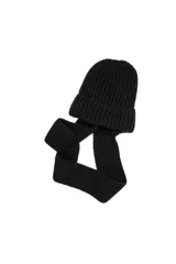 Conjunto de gorro tipo beanie y bufanda integrada, confeccionado en tejido de punto grueso acanalado.