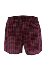 Calzoncillo tipo bóxer de tela con estampado de cuadros en tonos rojo y azul marino, con cintura elástica.