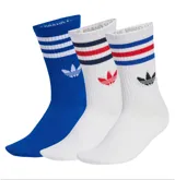 Pack de tres pares de medias Adidas de caña media, con diseño deportivo que incluye las tres rayas características en la parte superior y el logo del trébol bordado. El set incluye un par azul y dos pares blancos con detalles en rojo, azul y negro.
