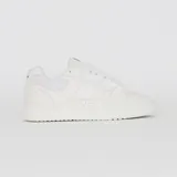 Zapatillas Airwalk modelo Cameo, color blanco, con diseño urbano de corte bajo, cordones blancos y suela de goma.