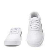 Championes Puma Court Lally Feline de color blanco, con diseño urbano y detalle lateral con estampa animal print de leopardo, además de la marca Puma en tono dorado.