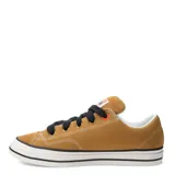 Championes Converse modelo Chuck Taylor Puff, de diseño robusto y acolchado en color marrón. Presentan cordones gruesos negros, puntera de goma tradicional y suela vulcanizada con líneas decorativas en negro.