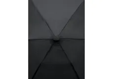 Paraguas mini plegable de color negro, con funda a juego, correa de muñeca incorporada y pequeño detalle metálico con el logotipo grabado.