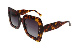 Lentes de sol Donna 1251 con montura de acetato color carey y lentes degradadas.