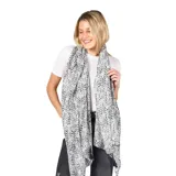 Pashmina rectangular de gasa sintética liviana, con estampado abstracto en tonos grises y negros, y terminación con flecos.