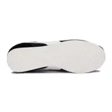 Championes Diadora modelo Ronda Lifestyle, color negro con detalles en blanco.