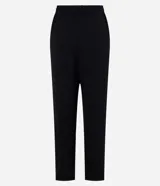 Pantalón de corte recto confeccionado en tejido airflow de poliéster. Presenta cintura elástica con cinturón del mismo tejido para lazo frontal y una caída fluida.