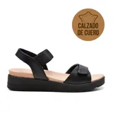 Sandalias de cuero negro con plataforma, marca Usaflex modelo Clarise.