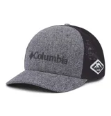 Gorra Columbia estilo trucker con frente y visera de tejido melange gris, y paneles traseros de malla negra. Cuenta con el logo de la marca bordado en el frente y un parche decorativo en el lateral.