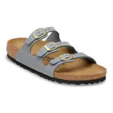 Sandalias Birkenstock modelo Florida en color gris basalto, con tres correas ajustables con hebillas metálicas doradas, plantilla de corcho anatómica y suela de goma negra.