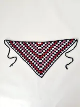 Pañuelo triangular de crochet negro, hecho a mano con hilo 100% algodón.