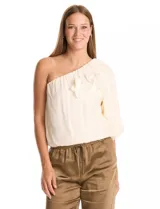 Top de un hombro color blanco, marca Allen Schwartz, con escote asimétrico elástico y una manga larga tipo balloon. Presenta apliques de flores en la parte delantera y un bajo fruncido elástico que crea un efecto blusado.