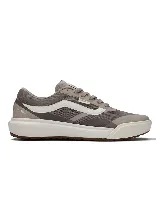 Championes Vans modelo MTE UltraRange 2.0 RW, de color gris y marrón con suela blanca y detalles en el mismo tono.