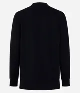 Suéter verde oscuro de punto con cuello alto y mangas largas.