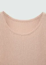 Top sin mangas de tejido de punto fino con textura acanalada y cuello redondo, de diseño entallado al cuerpo.