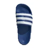 Sandalias Adidas Adilette 22 azules con tres tiras blancas.