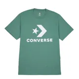 Remera de algodón color verde con cuello redondo y mangas cortas. Presenta el logo de la marca Converse estampado en blanco en el centro del pecho.
