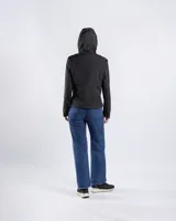 Campera entallada de material textil color negro, con cuello alto, capucha fija y cierre frontal completo. Presenta mangas largas y diseño con paneles curvos.
