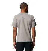 Remera deportiva Columbia Titanium modelo Driventure Short S de color gris, con diseño de manga corta y cuello redondo. Incorpora tecnologías Omni-Wick y Omni-Shade para protección solar y absorción de humedad.