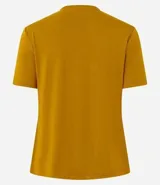 Blusa básica color mostaza, con escote redondo y manga corta.