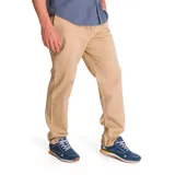 Pantalón tipo chino de corte recto y tiro medio, color beige, con cierre de cremallera y botón, bolsillos laterales y bolsillos traseros con solapa y botón.