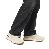 Championes deportivos Joma Maya Lady 2425 color beige, con capellada de cuero sintético y sistema de ventilación VTS. Entresuela de phylon y suela de goma Durability.