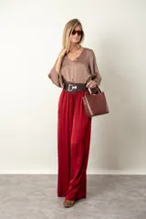 Pantalón palazzo italiano de satén de seda color visón, con bolsillos laterales y cintura elastizada.