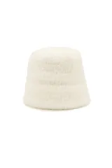 Gorro tipo bucket de textura peluda y suave, color blanco.