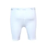 Calza corta deportiva Diadora para hombre, color blanco, con cintura elástica gris que lleva el logo de la marca. Presenta costuras ergonómicas y el logo de Diadora en la pierna izquierda.