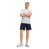 Short deportivo Under Armour Vanish Woven 8 color azul marino, de corte recto y largo medio, con el logo de la marca en plateado en el lateral.