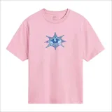 Remera rosa de manga corta con cuello redondo y estampado frontal de una estrella azul con el logo de Vans en el centro.