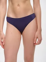 Bombacha de bikini color azul marino.