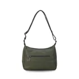 Bandolera morral color verde militar en símil cuero, con dos bolsillos frontales con cierre, doble apertura superior con cierre y un bolsillo trasero con cierre. Incluye dos bolsillos internos y correa de galón larga regulable.