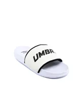 Chancletas Umbro modelo Ilo para hombre, color negro con tira ancha texturizada, bordes blancos y logo de la marca estampado en el empeine.