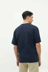 Remera de manga corta color tostado, con ajuste regular y arte bordado en el pecho con motivos de cactus y texto "EST. 1971 BROOKSFIELD S. EDITION".