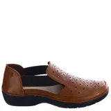 Sandalias tipo slip-on color tostado, con diseño calado en forma de rombos en la parte superior y paneles elásticos laterales. Cuenta con suela de goma negra.
