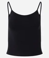 Blusa cropped blanca de algodón con breteles finos.