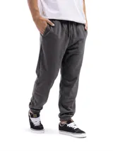 Pantalón jogging gris oscuro con cintura elástica y cordón ajustable, bolsillos laterales y puños elásticos en los tobillos.